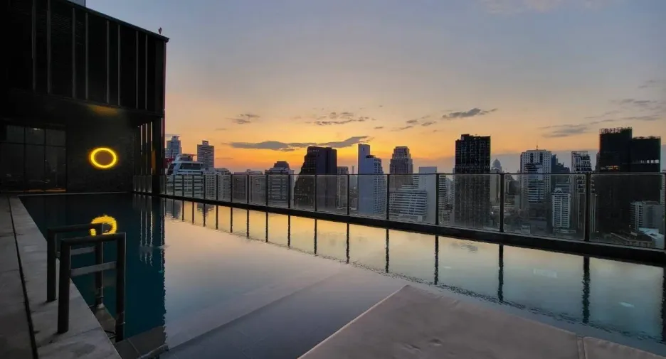 For sale and for rent 1 bed condo in Watthana, Bangkok