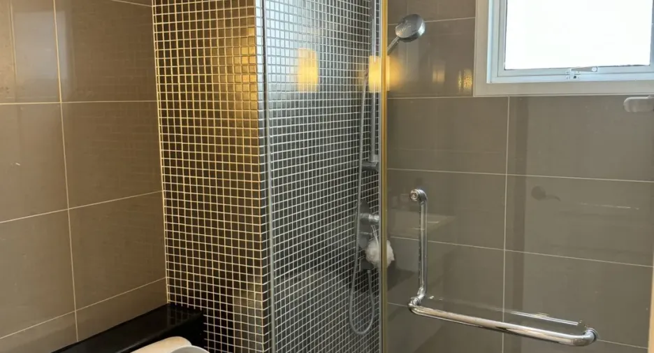 For sale 2 bedrooms condo in Huai Khwang, Bangkok