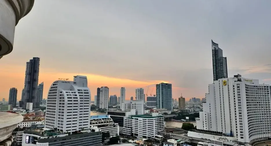 À louer 1 chambre condo à Bang Rak, Bangkok