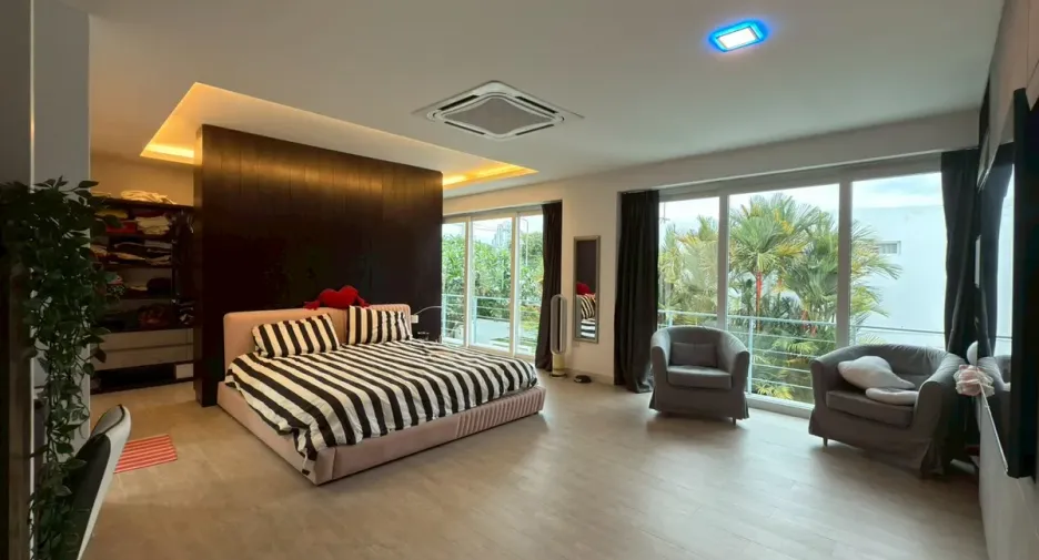For rent and for sale 5 bedrooms villa in Bang Lamung, Chonburi