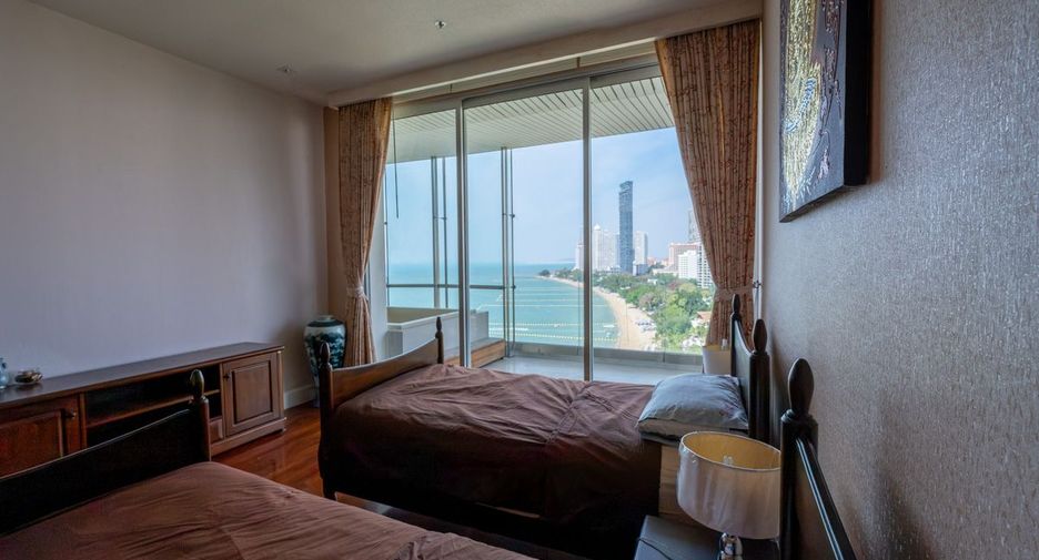 For sale 3 bedrooms condo in Bang Lamung, Chonburi