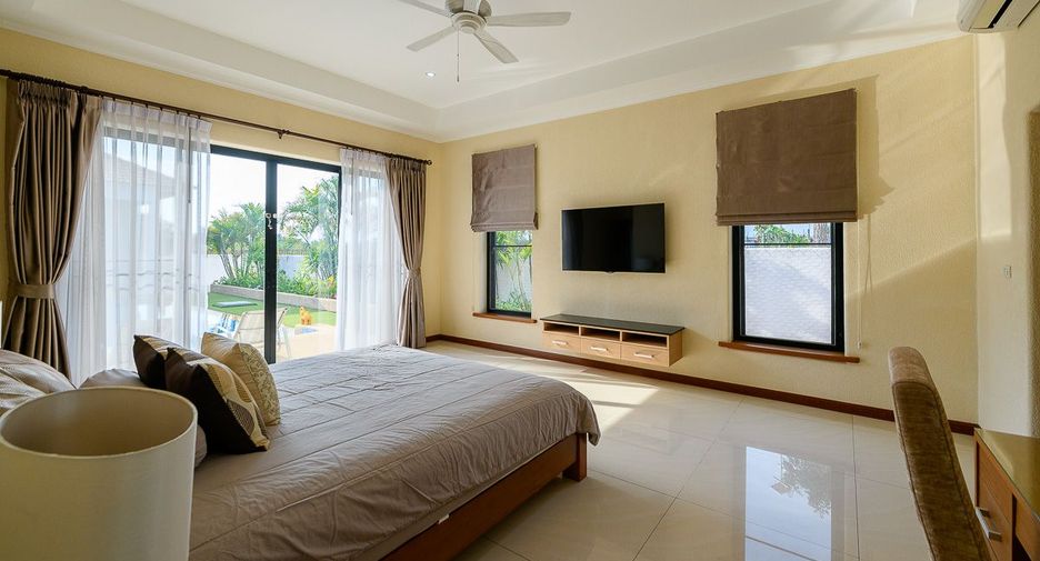 For rent 4 bedrooms house in Bang Lamung, Chonburi