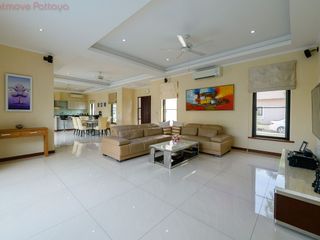 For rent 4 bedrooms house in Bang Lamung, Chonburi