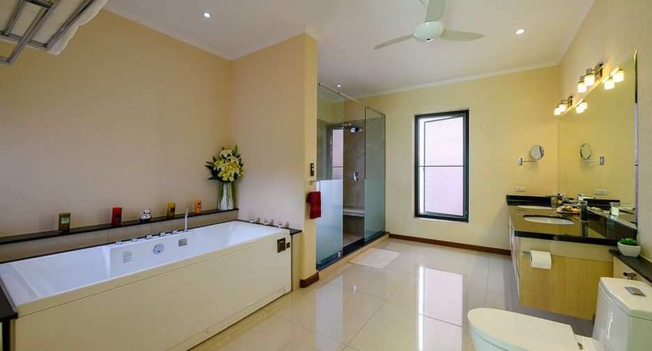 For rent 4 bedrooms house in Bang Lamung, Chonburi