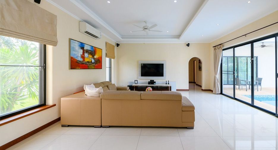 For rent 4 bedrooms house in Bang Lamung, Chonburi