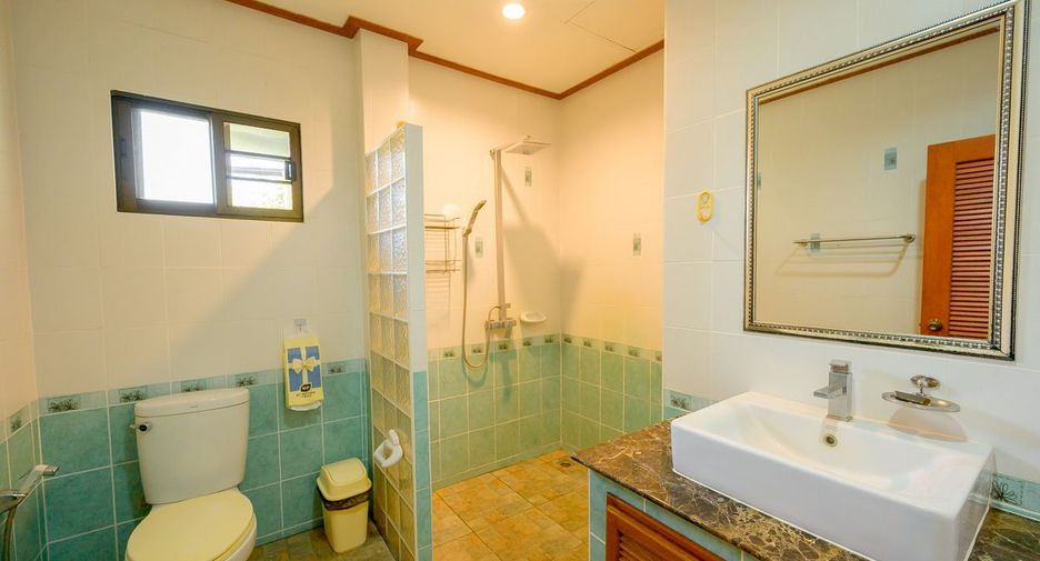 For rent 4 bedrooms house in Bang Lamung, Chonburi
