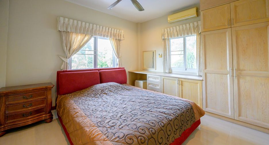For rent 4 bedrooms house in Bang Lamung, Chonburi