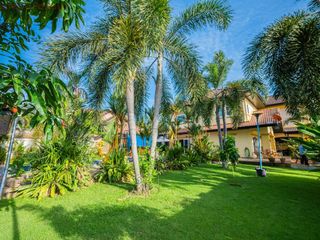 Casa en venta de 5 habitaciones en Bang Lamung, Chonburi