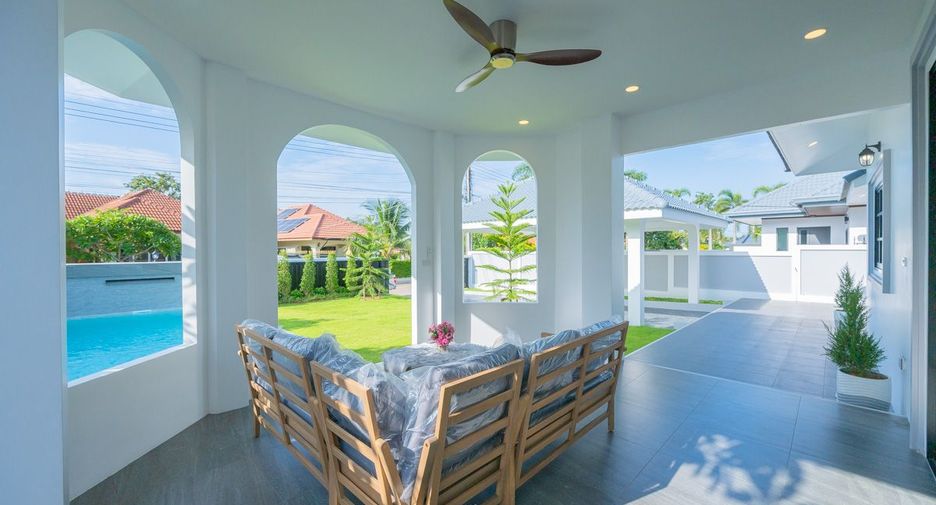 Haus zum Kauf mit 4 Zimmer in Bang Lamung, Chonburi