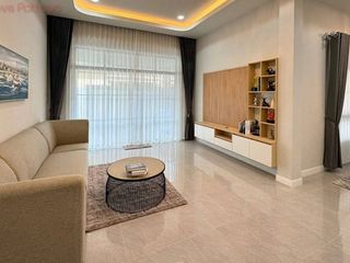 Haus zum Kauf mit 3 Zimmer in Bang Lamung, Chonburi