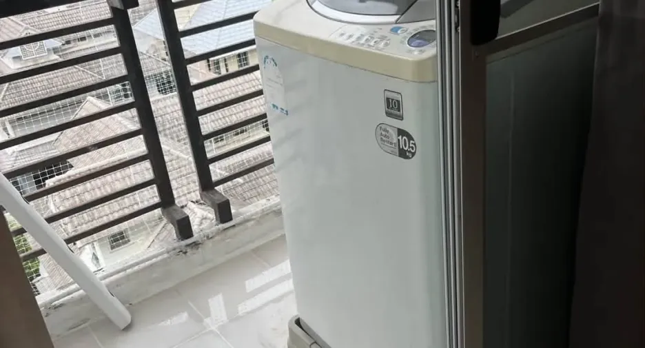 Wohnung zur Miete mit Studio in Phra Khanong, Bangkok