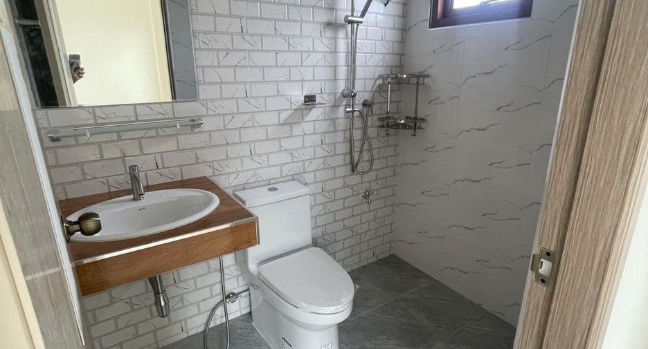 Casa en venta de 3 habitaciones en San Kamphaeng, Chiang Mai