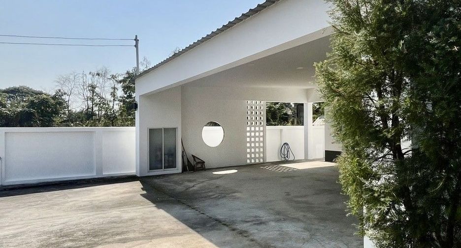 Casa en venta de 3 habitaciones en San Kamphaeng, Chiang Mai