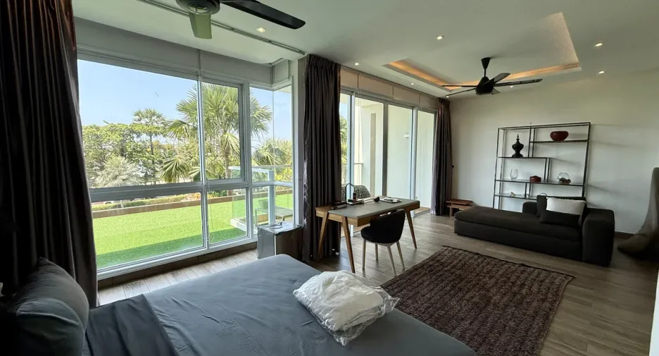 Condo en venta de 4 habitaciones en Jomtien, Pattaya