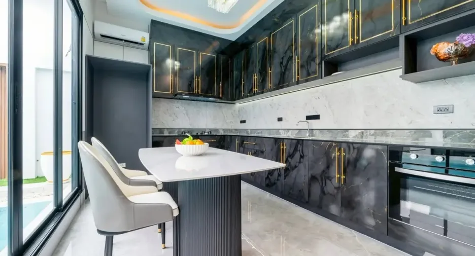 Casa en alquiler y en venta de 3 habitaciones en Bang Lamung, Chonburi