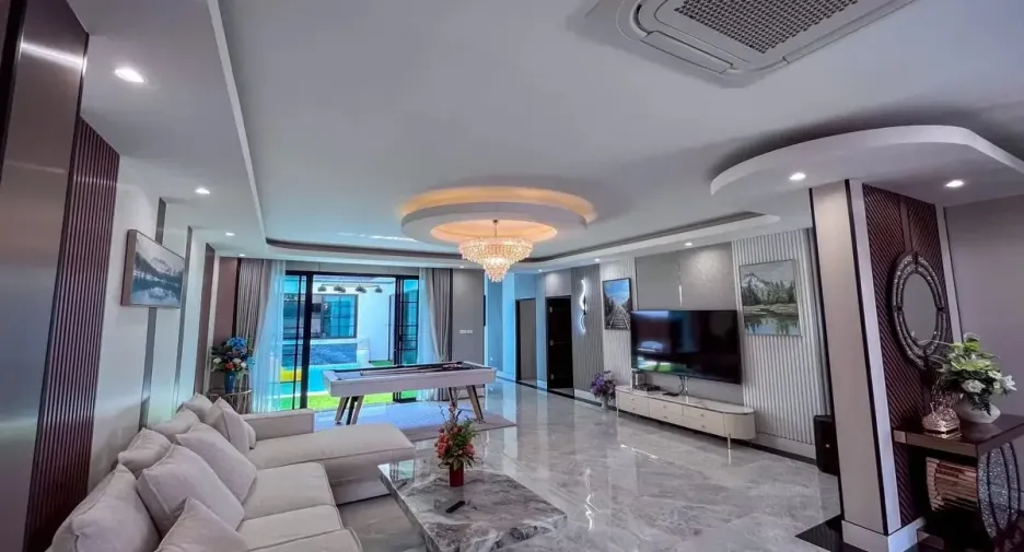 Casa en alquiler y en venta de 3 habitaciones en Bang Lamung, Chonburi