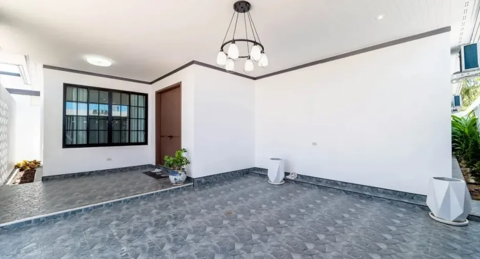Casa en alquiler y en venta de 3 habitaciones en Bang Lamung, Chonburi