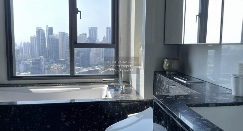 For rent 2 bedrooms condo in Khlong Toei, Bangkok
