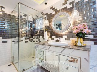 For rent and for sale 4 bedrooms townhouse in Lat Phrao, Bangkok