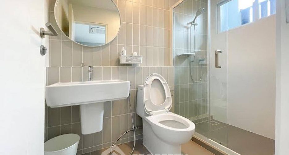 For rent 3 bedrooms townhouse in Prawet, Bangkok