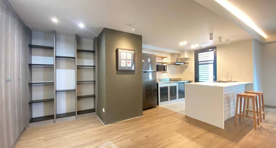 For rent 3 bedrooms apartment in Watthana, Bangkok