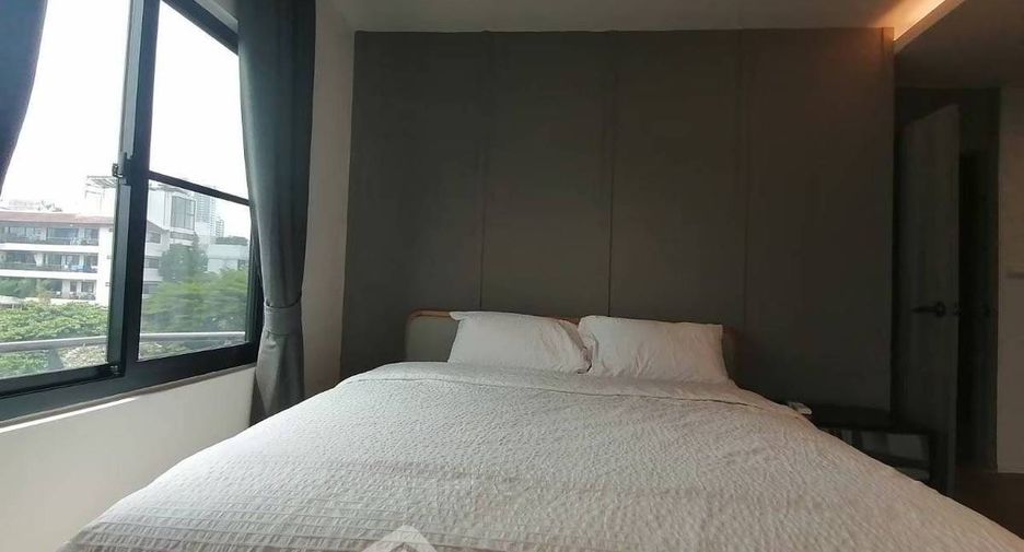 For rent 3 bedrooms apartment in Watthana, Bangkok