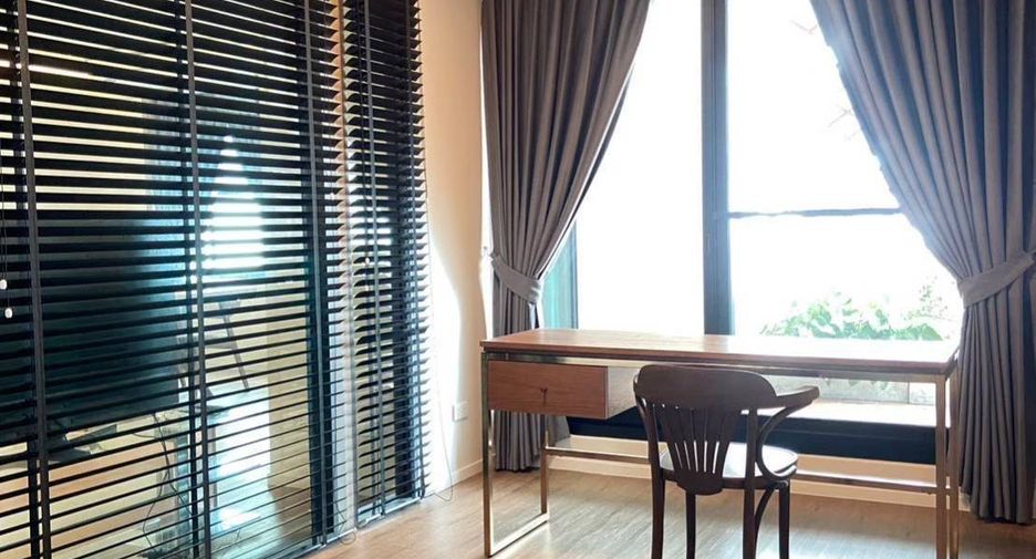 For rent 3 bedrooms apartment in Watthana, Bangkok
