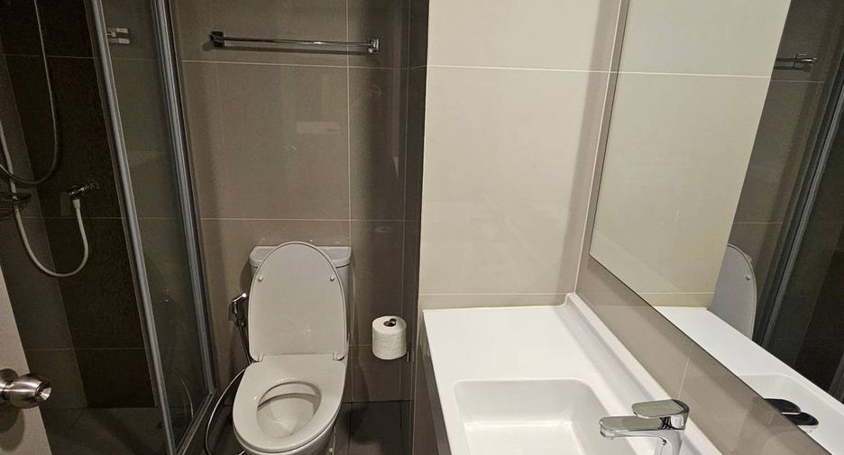 For rent 1 bed condo in Khlong San, Bangkok