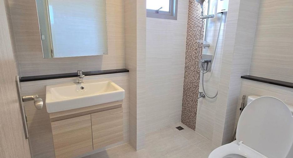 For rent 4 bedrooms house in Saphan Sung, Bangkok