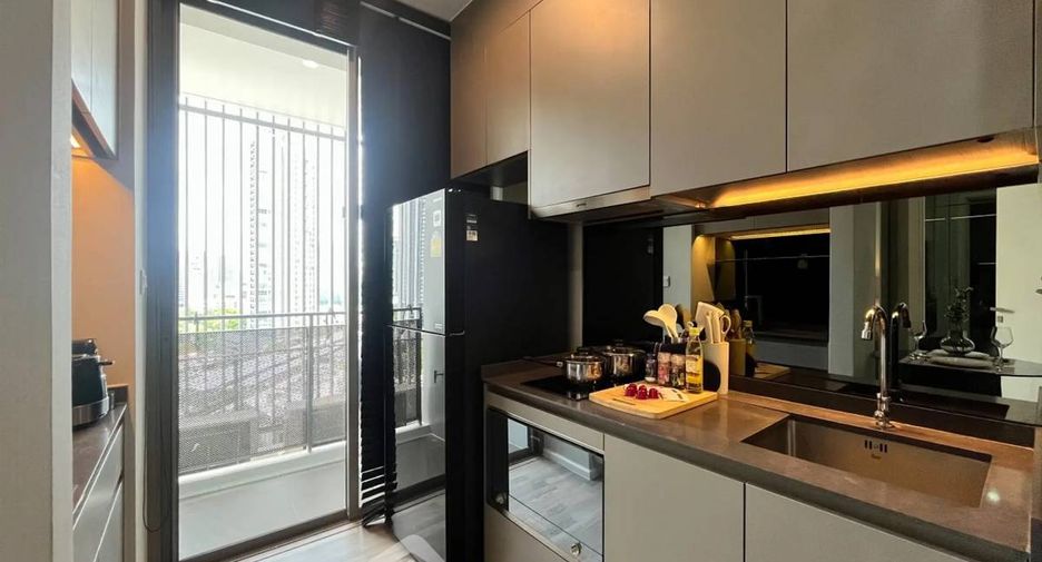 For rent 1 bed condo in Khlong Toei, Bangkok