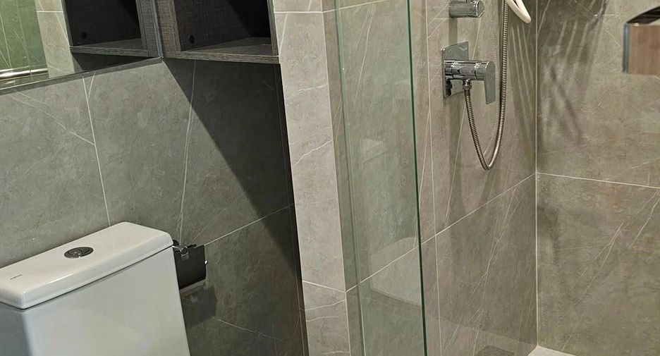 For rent 1 bed condo in Huai Khwang, Bangkok