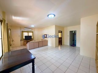 For rent 2 bedrooms house in Bang Lamung, Chonburi