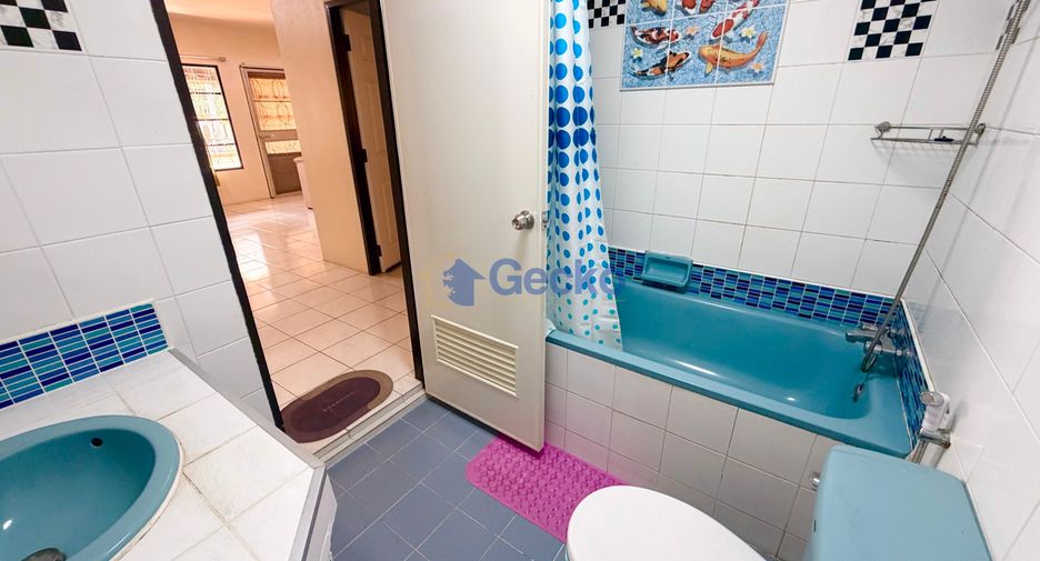 For rent 2 bedrooms house in Bang Lamung, Chonburi