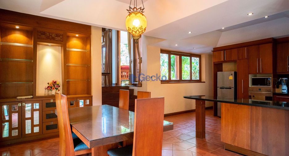À louer et à vendre 4 chambres maison à Jomtien, Pattaya