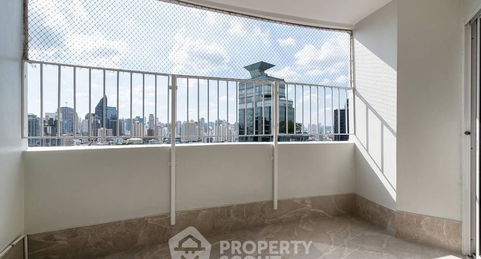 Wohnung zur Miete mit 3 Zimmer in Watthana, Bangkok