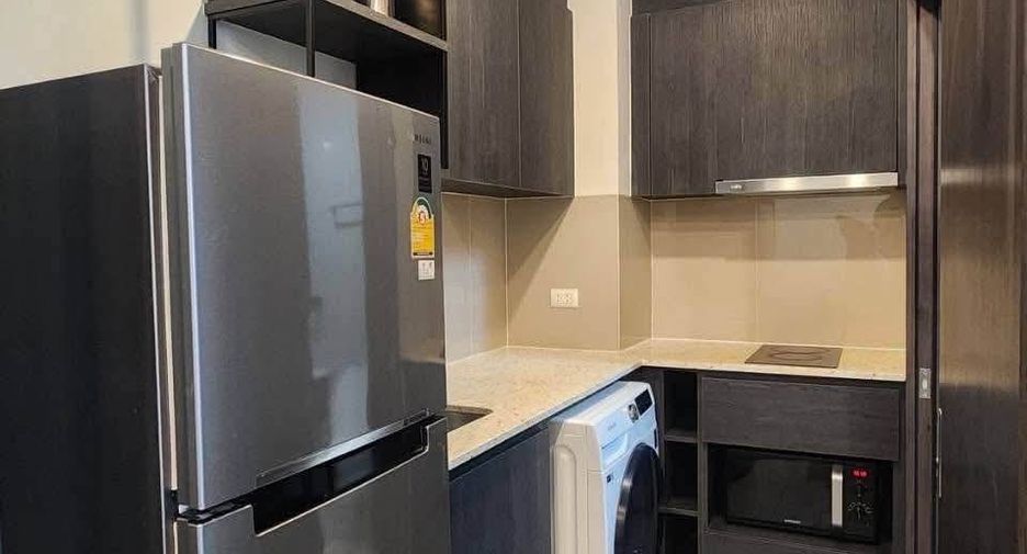 Wohnung zur Miete mit 1 Zimmer in Huai Khwang, Bangkok