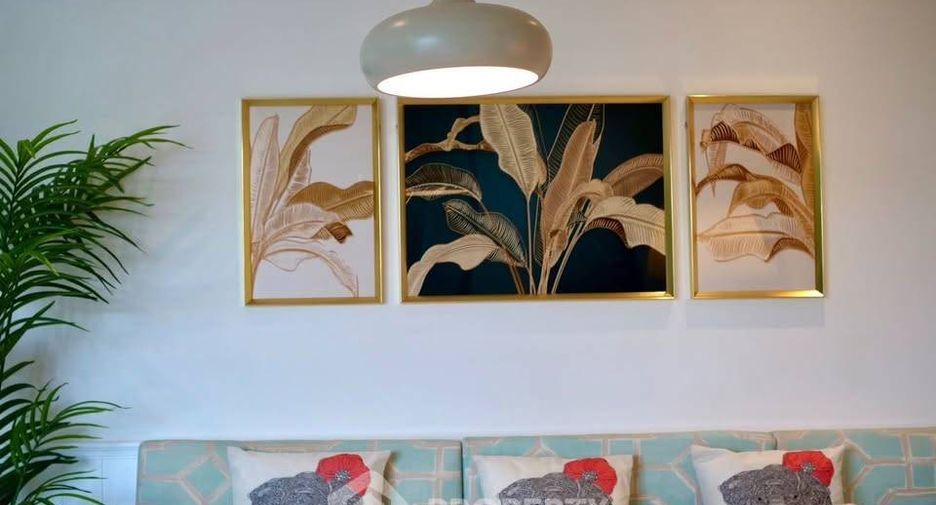 For rent 2 bedrooms condo in Yan Nawa, Bangkok