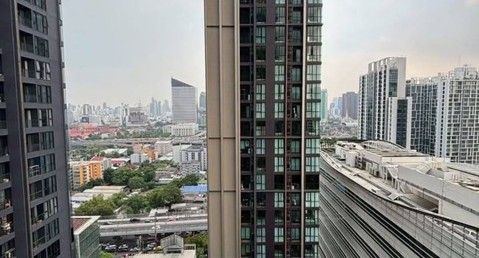Wohnung zur Miete mit 2 Zimmer in Huai Khwang, Bangkok