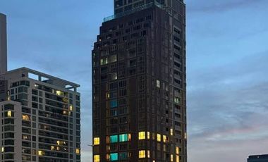 For sale 2 bedrooms condo in Phaya Thai, Bangkok