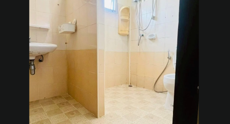 For rent 3 bedrooms townhouse in Mueang Phuket, Phuket