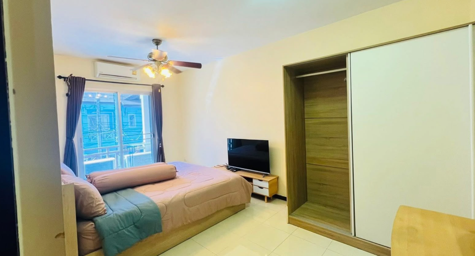 For rent 3 bedrooms townhouse in Mueang Phuket, Phuket