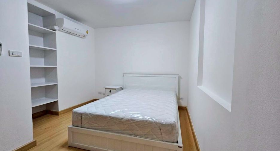 For rent 2 ベッドルーム condo in Watthana, Bangkok