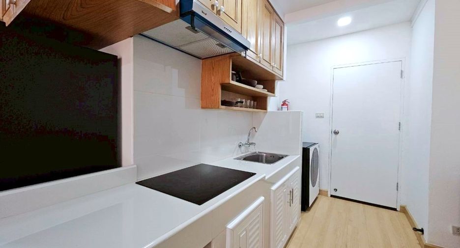 For rent 2 ベッドルーム condo in Watthana, Bangkok