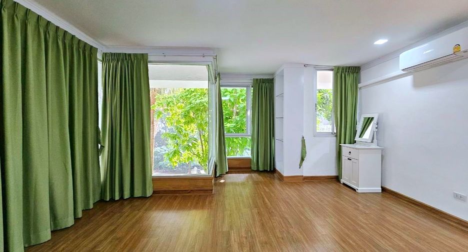 For rent 2 ベッドルーム condo in Watthana, Bangkok