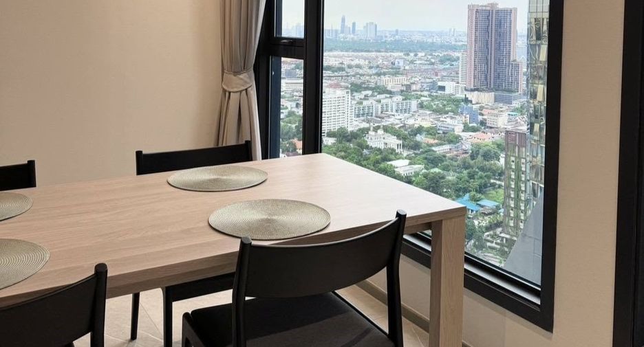 Wohnung zur Miete mit 2 Zimmer in Khlong Toei, Bangkok