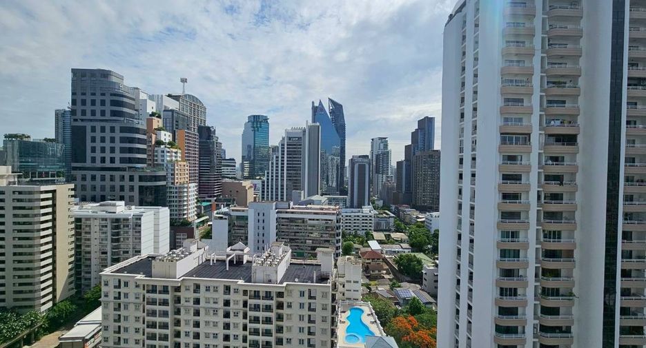Condo en alquiler de 2 habitaciones en Khlong Toei, Bangkok