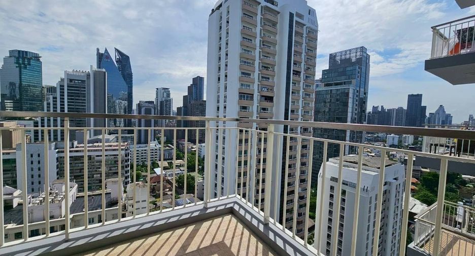 Condo en alquiler de 2 habitaciones en Khlong Toei, Bangkok