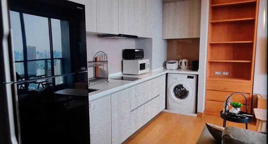 For rent 2 bedrooms condo in Khlong Toei, Bangkok