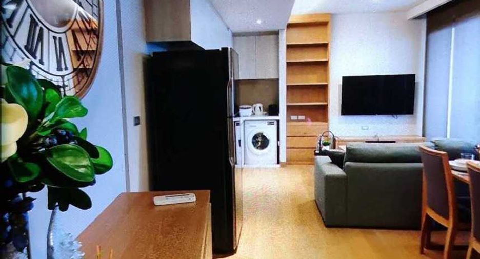 For rent 2 bedrooms condo in Khlong Toei, Bangkok