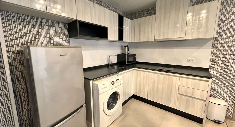 For rent 1 bed condo in Watthana, Bangkok